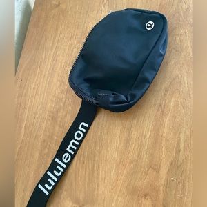 Lululemon belt bag